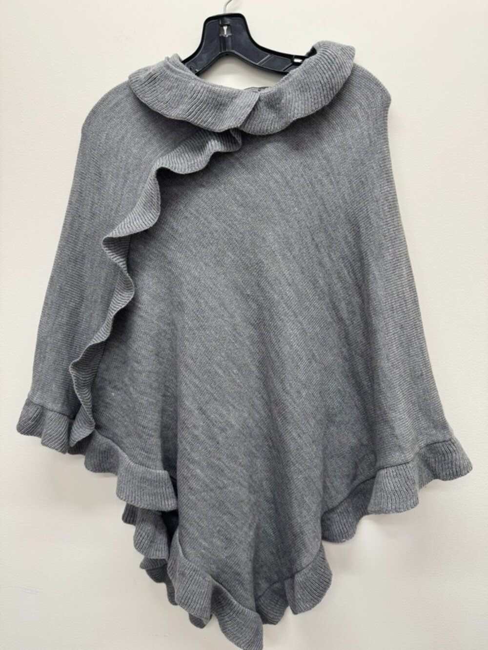 NWT Fraas Poncho Pullover Oversized Fall Cardigan Layer Sweater Gray Fringe OS